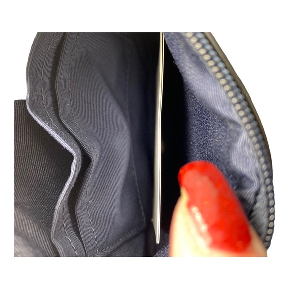 Coach Wristlet Navy & Cream w Handle NWT & Care Booklet 4x6 NWT - Picture 5 of 5